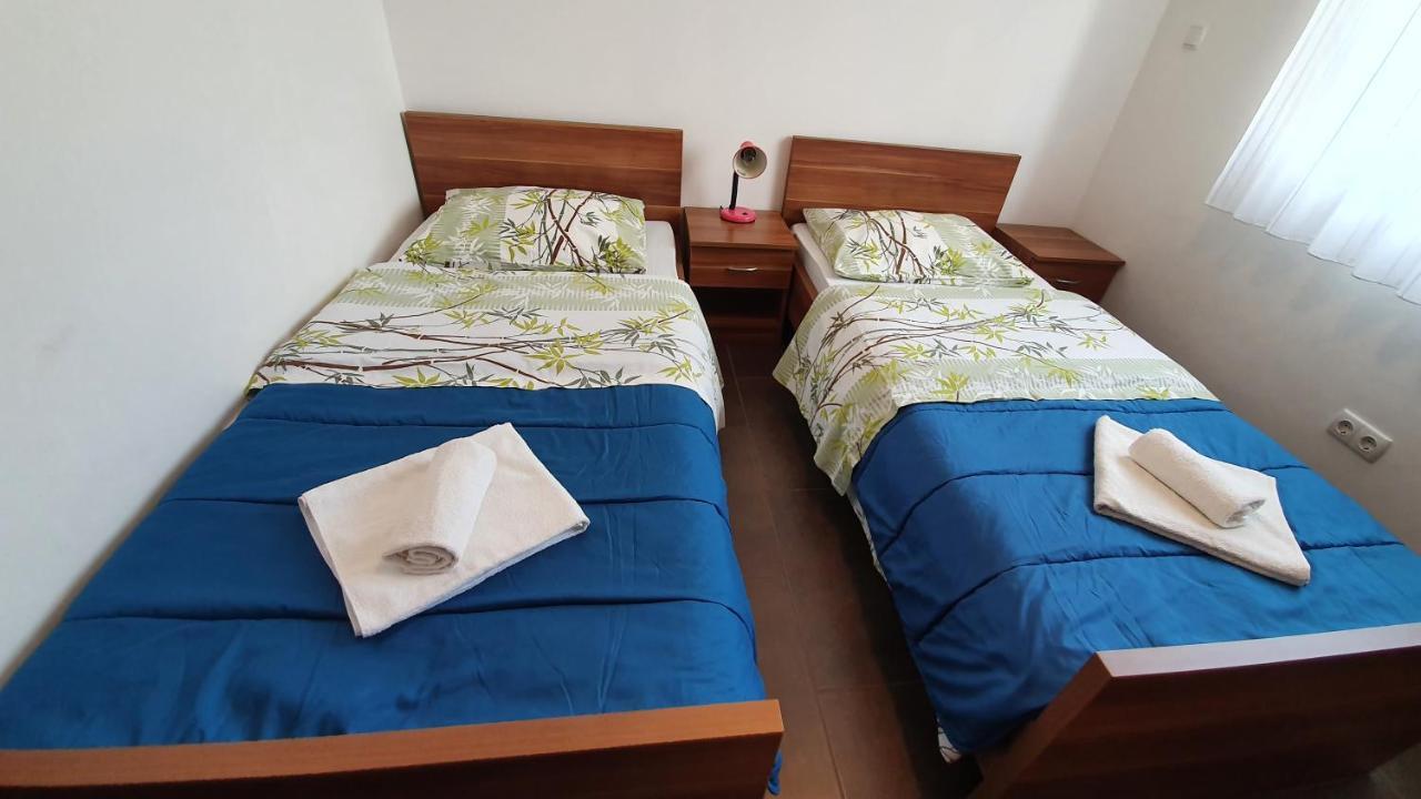 Apartments Augustin Паг Экстерьер фото
