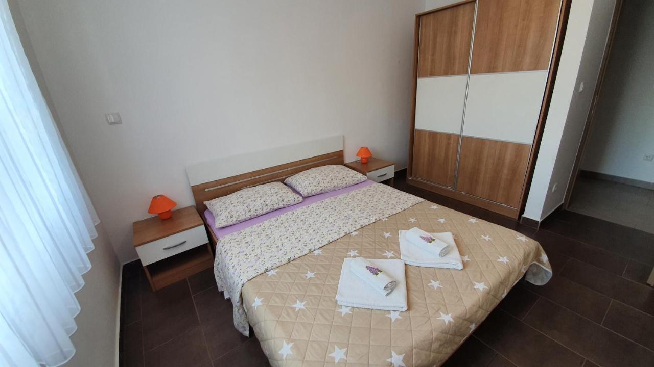 Apartments Augustin Паг Экстерьер фото