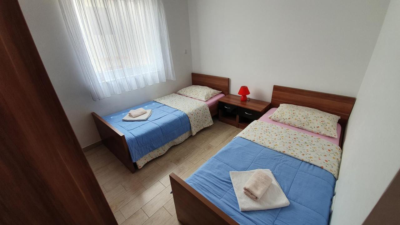 Apartments Augustin Паг Экстерьер фото