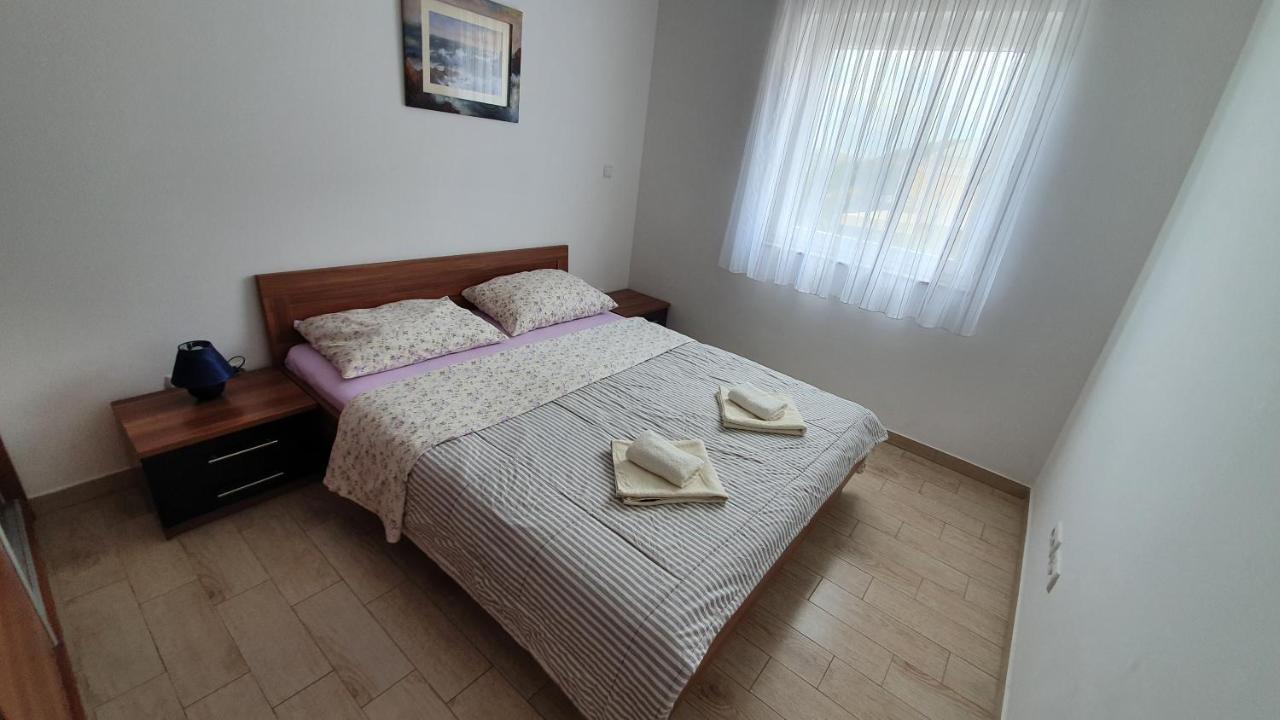 Apartments Augustin Паг Экстерьер фото